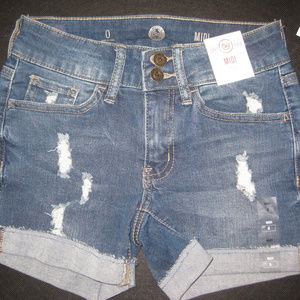 Frayed-Hem Denim Midi Shorts (Juniors)